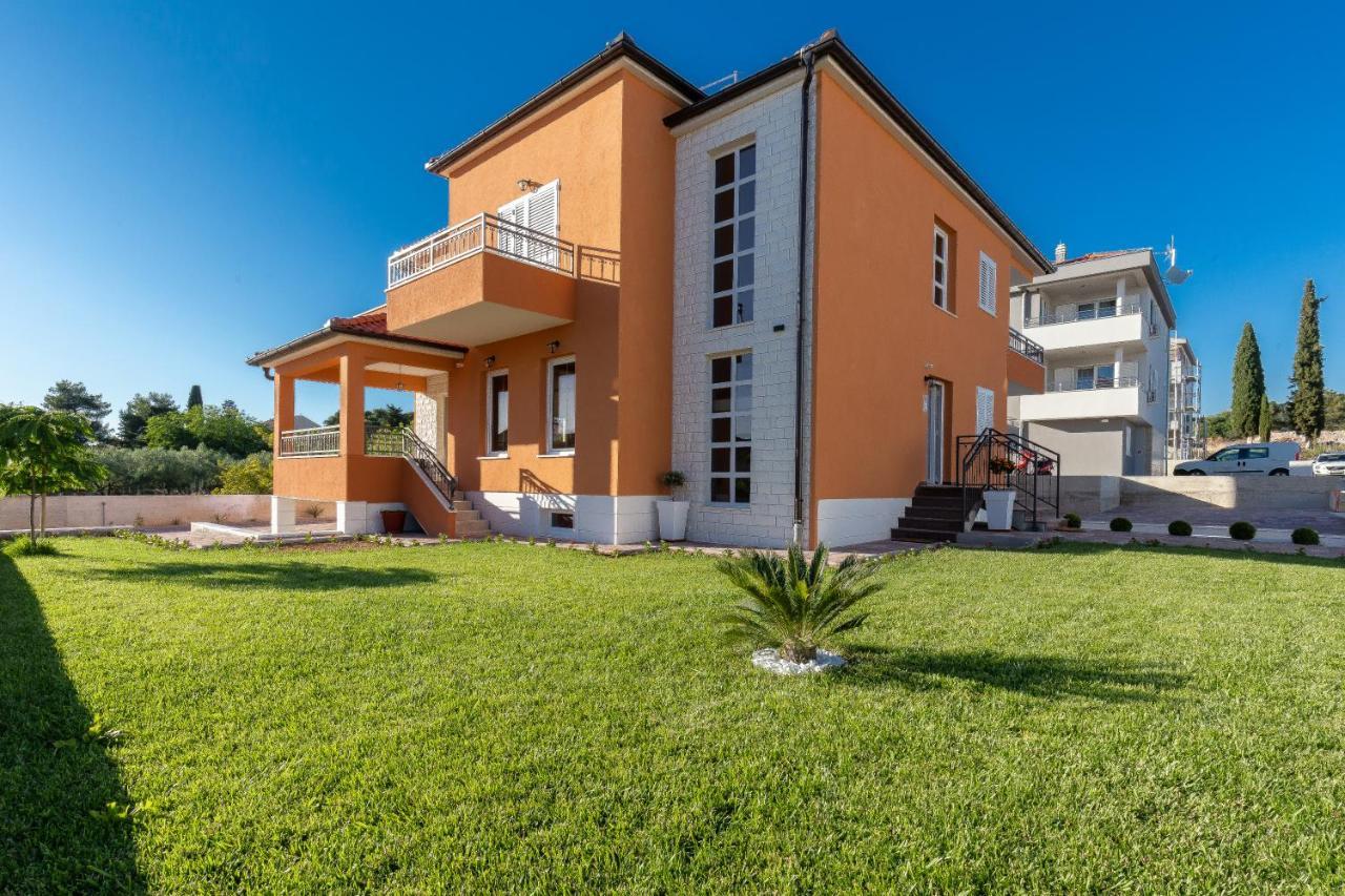 Villa Suzana Biograd Na Moru Luaran gambar