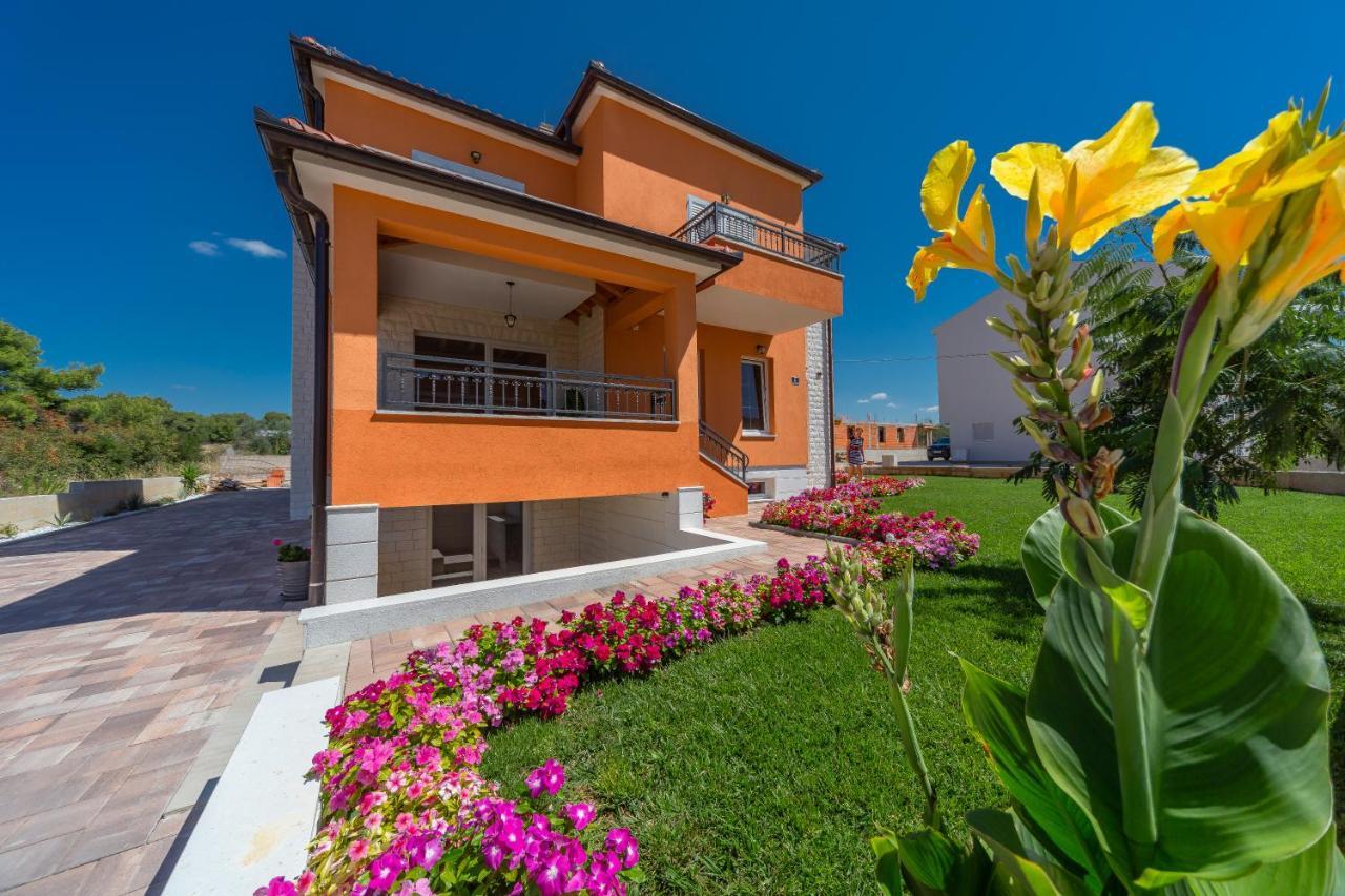 Villa Suzana Biograd Na Moru Luaran gambar