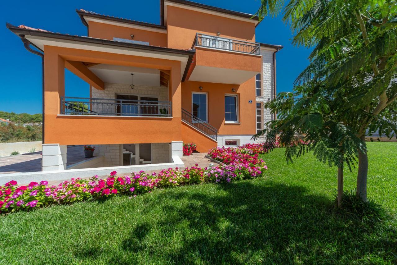 Villa Suzana Biograd Na Moru Luaran gambar